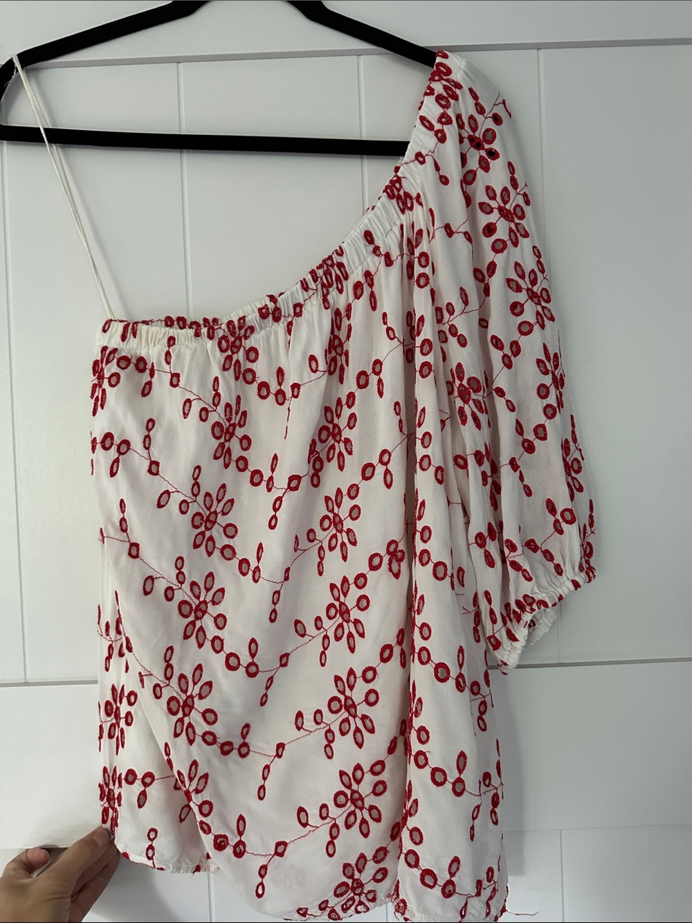 Velvet by Graham & Spencer White One-Shoulder Blouse with Red Floral Motif